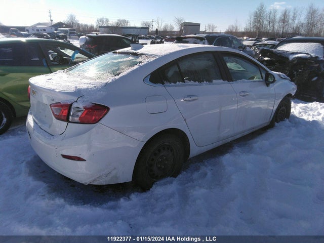 Chevrolet Cruze 2018 1G1BE5SMXJ7244120 Image 4