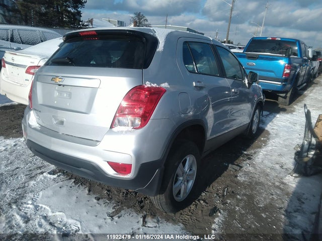 Chevrolet TRAX LS 2019 3GNCJNSBXKL112615 Image 4