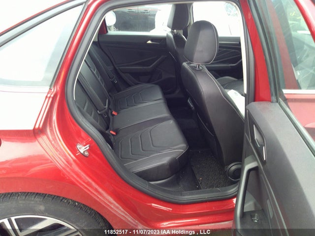 3VWGM7BU6NM004390 Volkswagen Jetta Highline