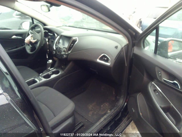 Chevrolet Cruze 2018 1G1BE5SM8J7113588 Image 5