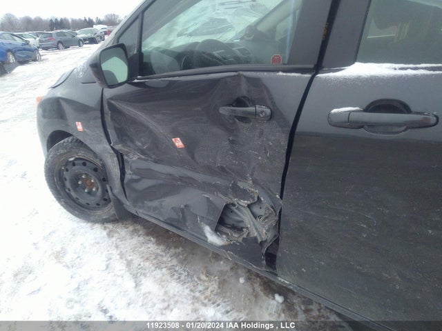 JM1CW2CL8H0194964 Mazda MAZDA5