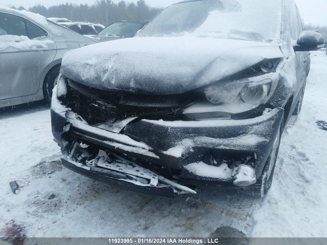 WVGJV7AX1FW560041 Volkswagen TIGUAN
