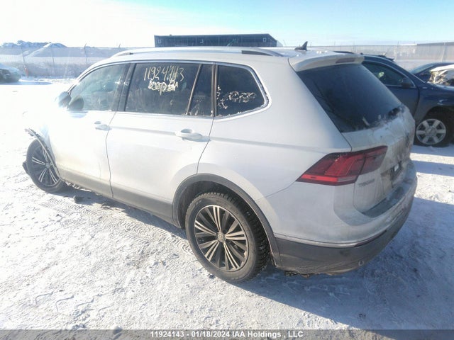 3VV4B7AX9JM200763 Volkswagen Tiguan