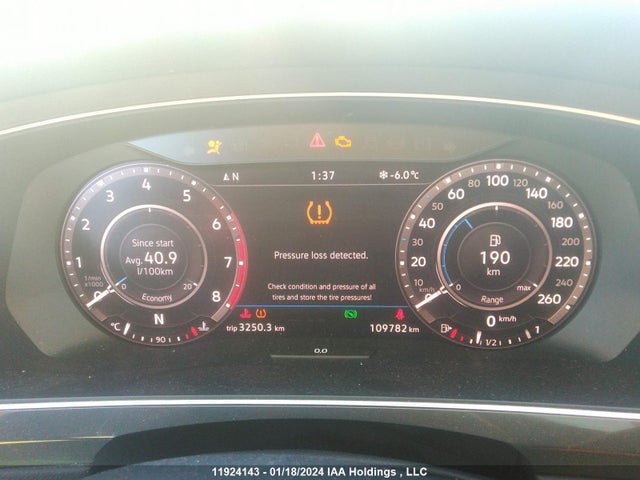 3VV4B7AX9JM200763 Volkswagen Tiguan