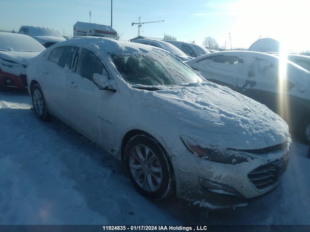 2022 1G1ZD5ST2NF146218 main image