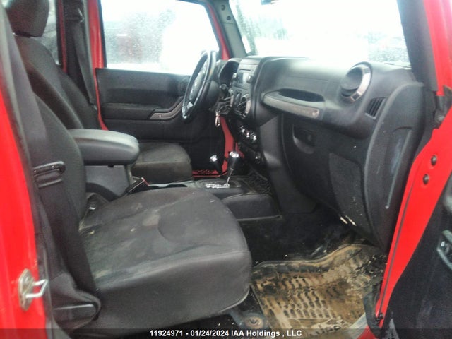 1C4BJWDG9FL513867 Jeep WRANGLER UNLIMITED