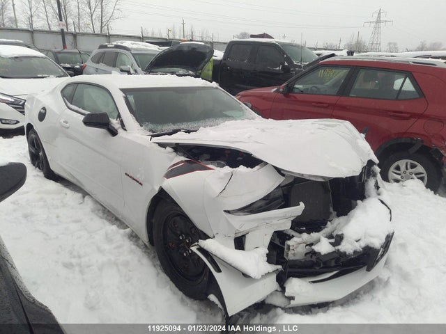 Chevrolet Camaro 2018 1G1FB1RS2J0138101 головне зображення