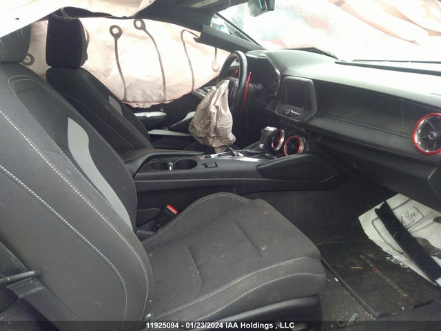 Chevrolet Camaro 2018 1G1FB1RS2J0138101 Image 5