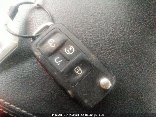 1VWBA7A35MC010922 Volkswagen PASSAT