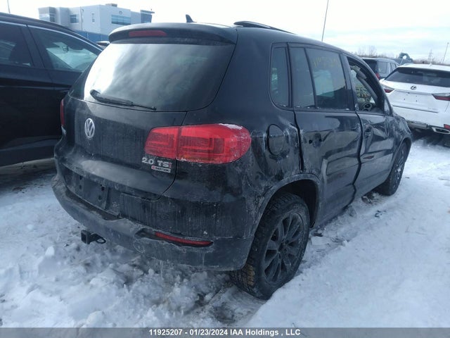 WVGNV7AX1HK035279 Volkswagen Tiguan Wolfsburg