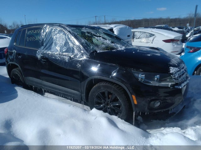 WVGNV7AX1HK035279 Volkswagen Tiguan Wolfsburg