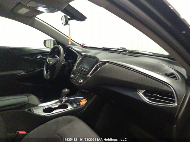 1G1ZE5ST1HF290747 Chevrolet Malibu