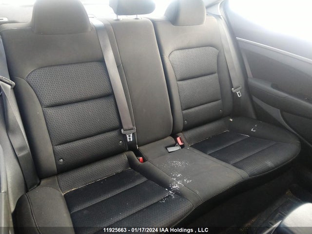 Hyundai Elantra 2017 KMHD84LF1HU121718 Image 27