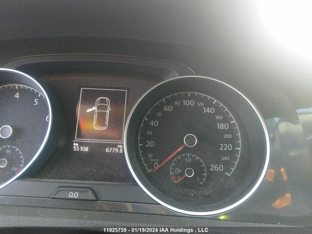 3VWG17AU5JM285120 Volkswagen GOLF