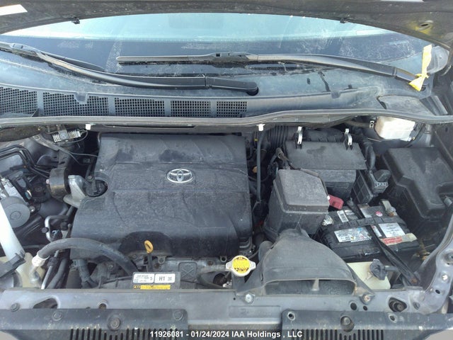 11926081 :رقم المزاد ، 5TDDK3DC5DS068086 vin ، 2013 Toyota Sienna Xle/limited مزاد بيع