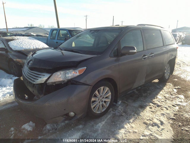 11926081 :رقم المزاد ، 5TDDK3DC5DS068086 vin ، 2013 Toyota Sienna Xle/limited مزاد بيع