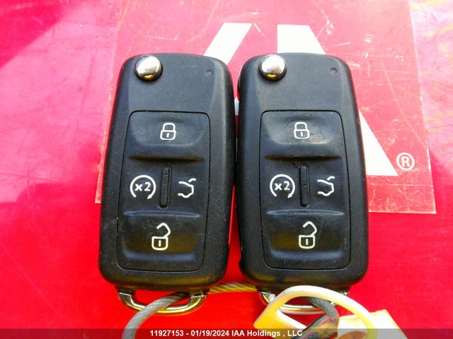 1VWBA7A33MC017545 Volkswagen PASSAT
