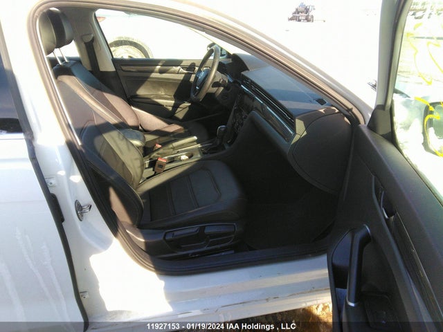 1VWBA7A33MC017545 Volkswagen PASSAT