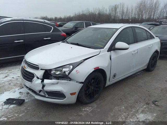 Chevrolet Cruze 2015 1G1PC5SB2F7263195 Image 2