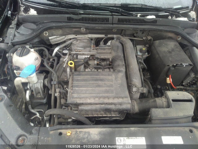 3VWD67AJ2GM332493 Volkswagen Jetta