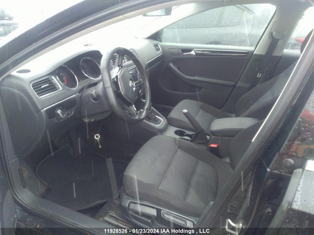 3VWD67AJ2GM332493 Volkswagen Jetta