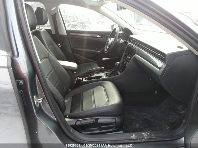 1VWBA7A35MC018860 Volkswagen Passat Highline