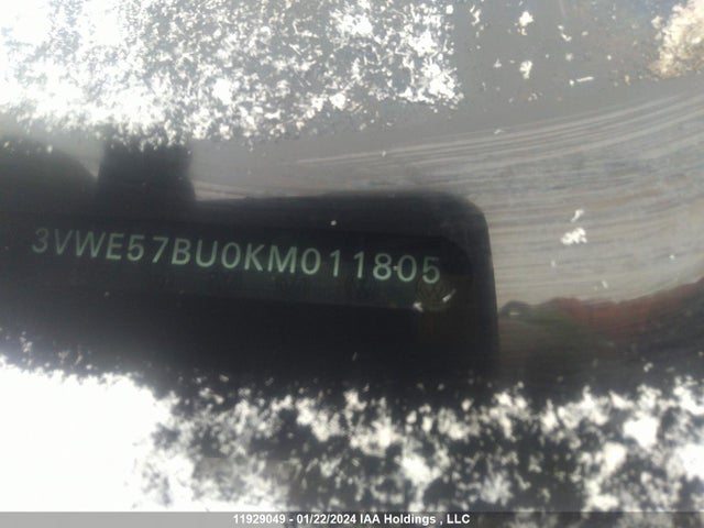 3VWE57BU0KM011805 Volkswagen JETTA SEL