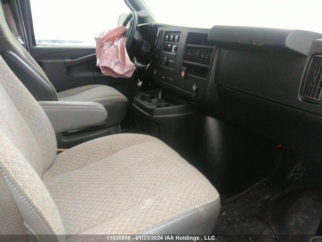 Chevrolet EXPRESS CARGO VAN 2021 1GCWGBF74M1307984 Image 5