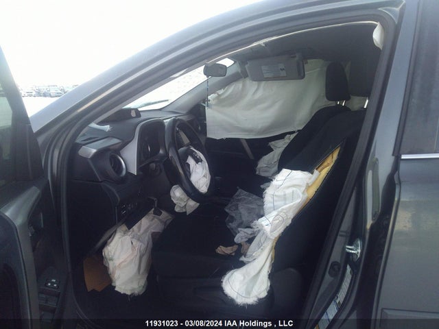 Toyota RAV4 LE 2017 2T3BFREVXHW664152 Image 5
