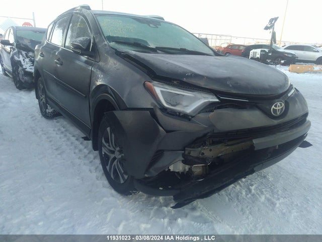 Toyota RAV4 LE 2017 2T3BFREVXHW664152 Image 6