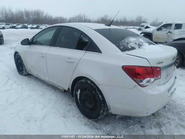 Chevrolet Cruze 2014 1G1PC5SB9E7225851 Image 3