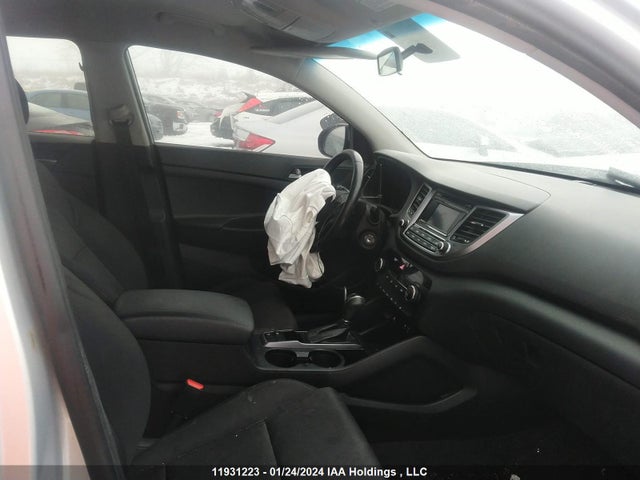 Hyundai TUCSON 2017 KM8J33A4XHU554158 Image 5