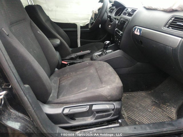 3VW2B7AJ8HM394856 Volkswagen JETTA S