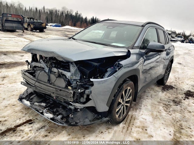 Toyota Corolla Cross Xle 2023 7MUDAABG5PV075210 Image 3