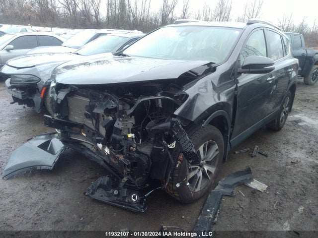 Toyota RAV4 LE 2018 2T3ZFREV4JW494844 Image 2