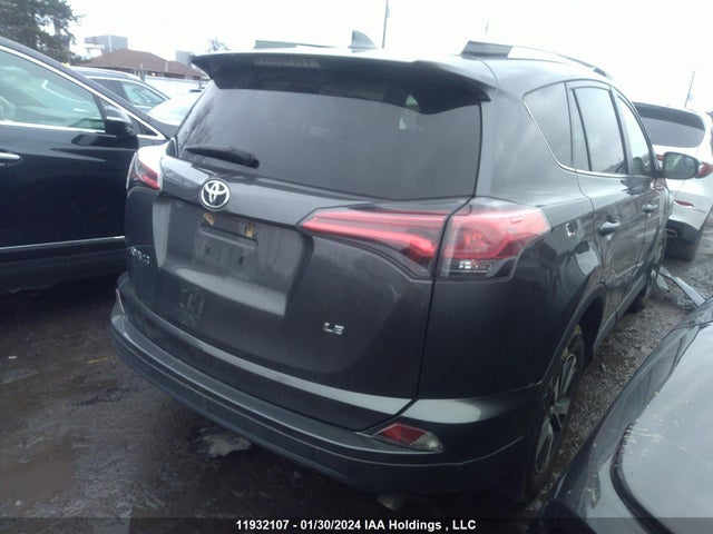 Toyota RAV4 LE 2018 2T3ZFREV4JW494844 Image 4