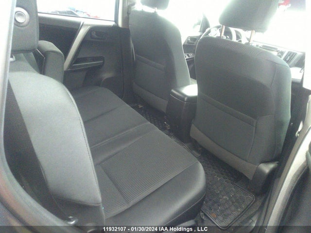 Toyota RAV4 LE 2018 2T3ZFREV4JW494844 Image 8