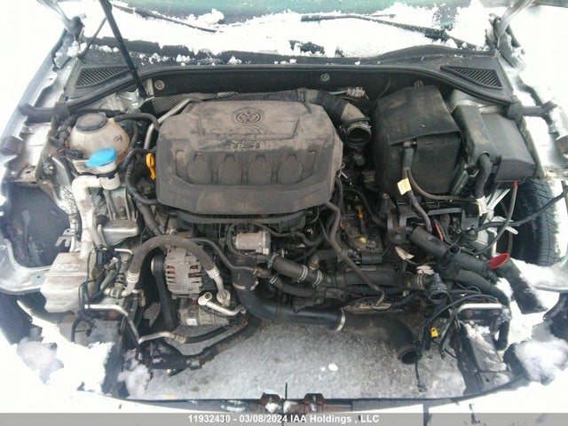 1VWBA7A31JC017913 Volkswagen PASSAT SE