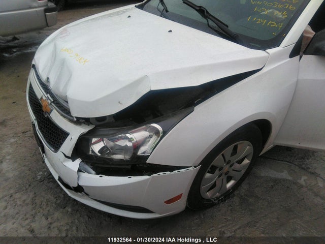 11932564 :رقم المزاد ، 1G1PC5SB9E7403676 vin ، 2014 Chevrolet Cruze مزاد بيع