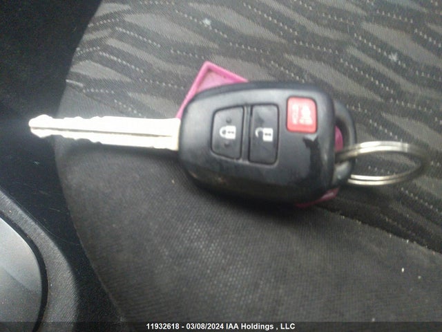 Toyota YARIS LE 2014 VNKKTUD35EA003321 Image 11