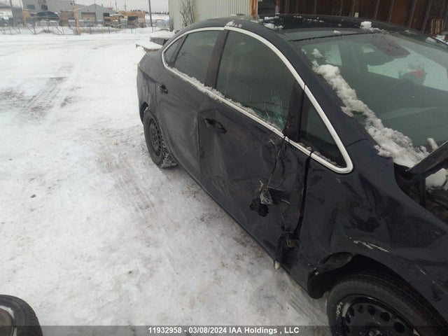 1G4PP5SK7F4183044 Buick Verano