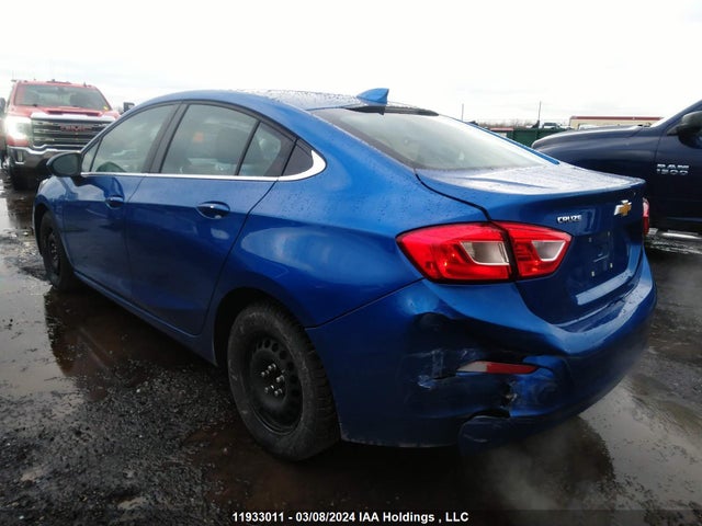 Chevrolet Cruze 2018 1G1BE5SM4J7217592 Image 3