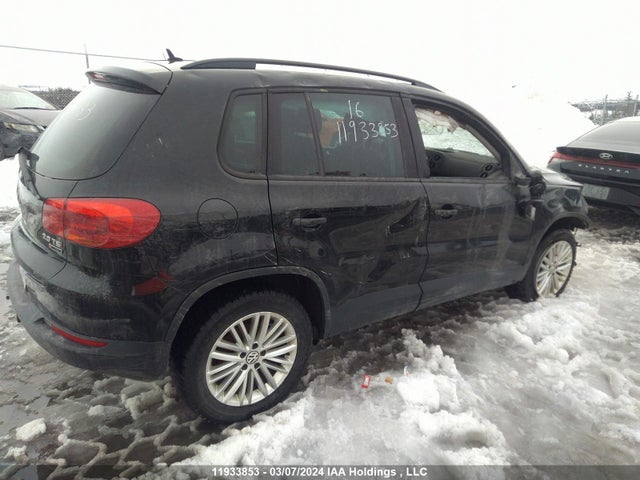 WVGJV7AX4GW617818 Volkswagen Tiguan