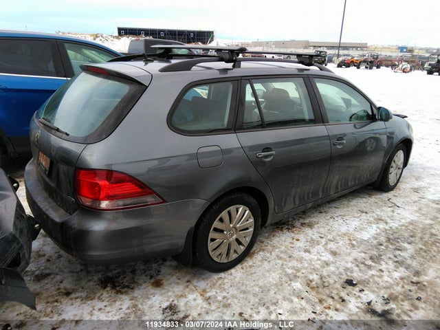 3VWPL7AJ5EM620558 Volkswagen Golf Wagon