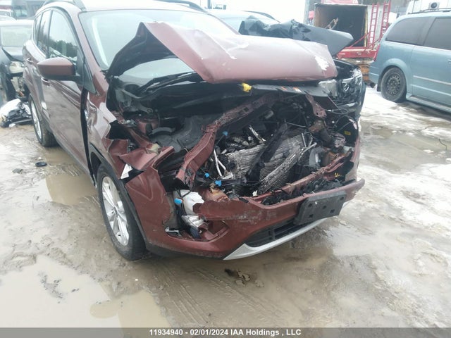 1FMCU0GD6JUB17775 Ford ESCAPE SE