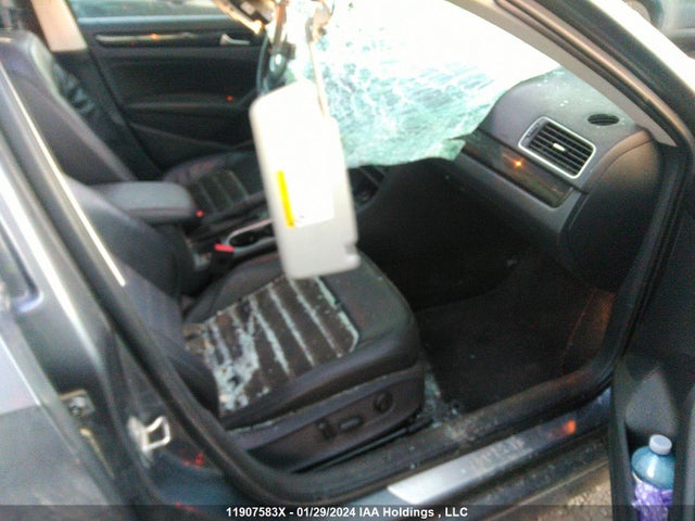1VWCM7A30FC075272 Volkswagen PASSAT