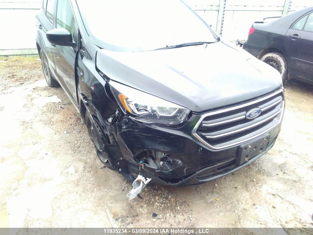 1FMCU0GD6HUA42036 Ford ESCAPE SE