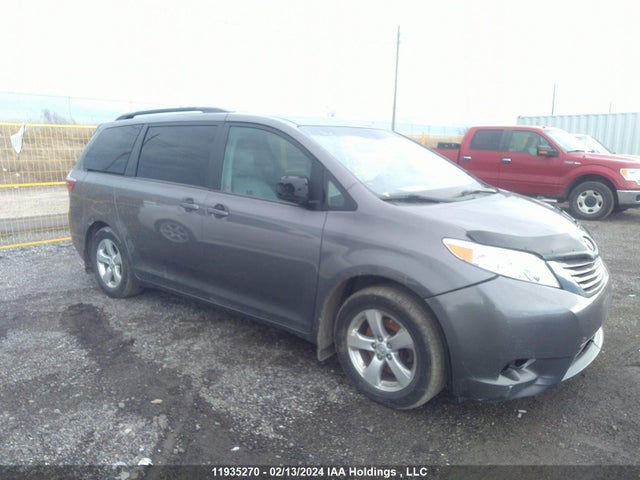 Toyota Sienna Le 8 Passenger/se 8 Passenger 2017 5TDKZ3DC0HS873504 main image