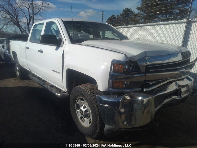 Chevrolet SILVERADO 2500HD 2018 1GC1KUEG3JF252092 main image