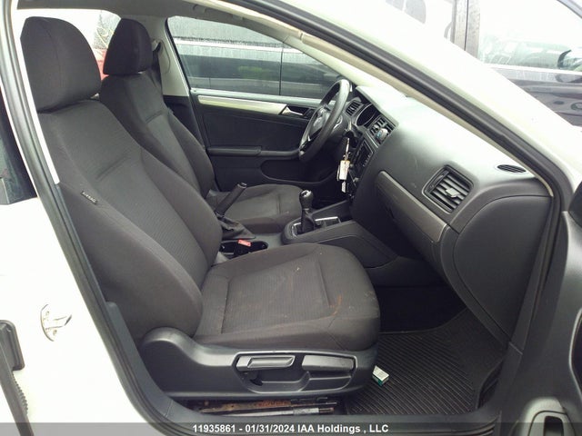 3VW167AJ7GM274626 Volkswagen JETTA SEDAN